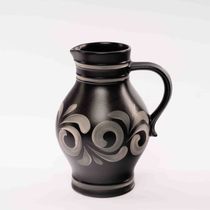 Schwarzer Apfelwein Bembel – weiß verziert im klassischen Stil