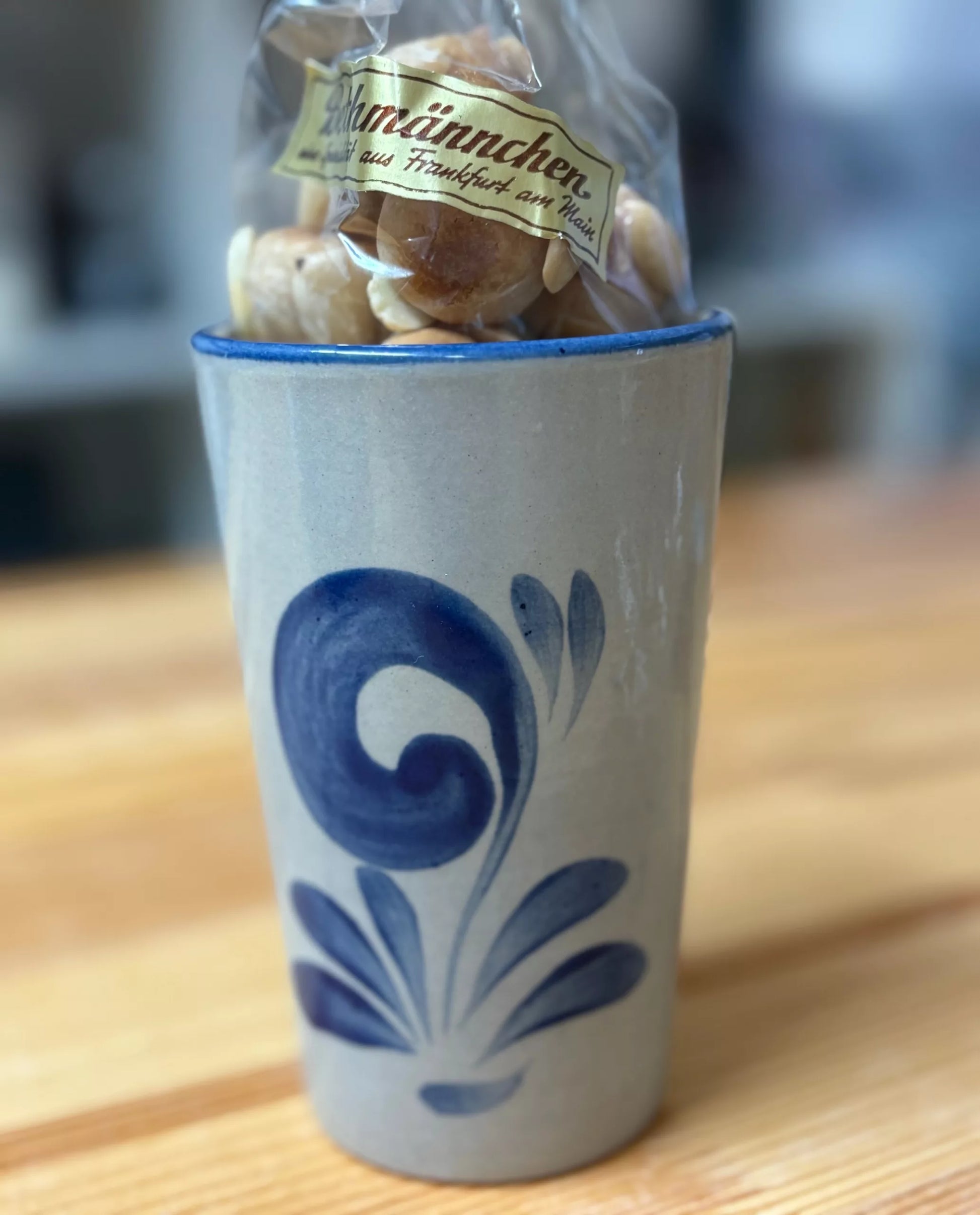 Apfelweinbecher mit Bethmännchen bei Bembeltown