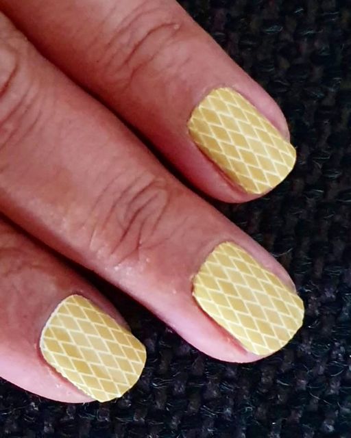 Frankfurter Nageldesign #Geripptes