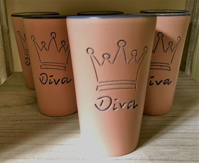 Diva Becher mit Krönchen