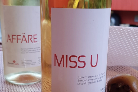 MISS U - Wein aus Äpfeln mit Mispel bei Bembeltown #Apfelwein #Apfelweinladen